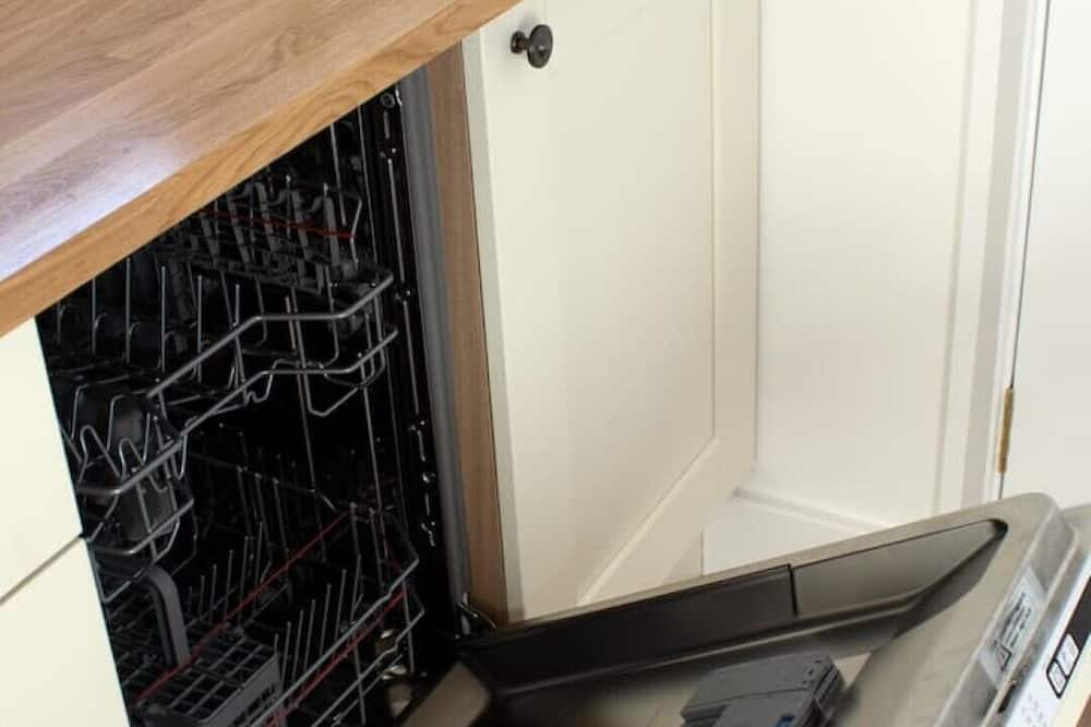 Photo of Others in Alton Barnes