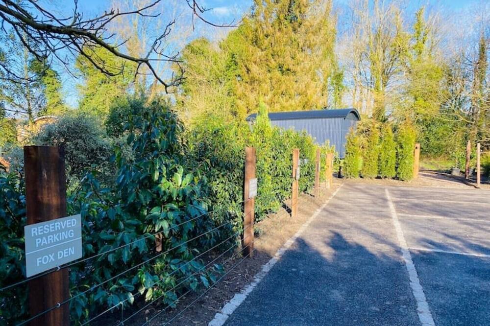 Photo of Others in Alton Barnes