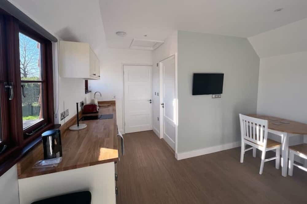 Photo of Others in Alton Barnes