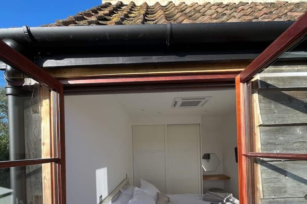 Photo of Others in Alton Barnes