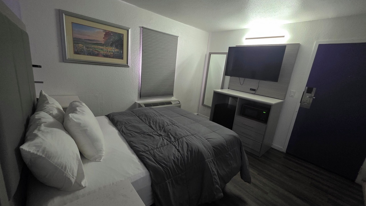 Photo of Bedroom in Westside Santa Cruz