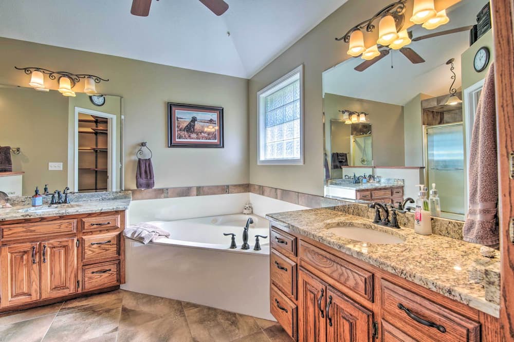 Photo of Bathroom in Nixa