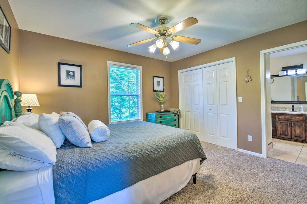 Photo of Bedroom in Nixa