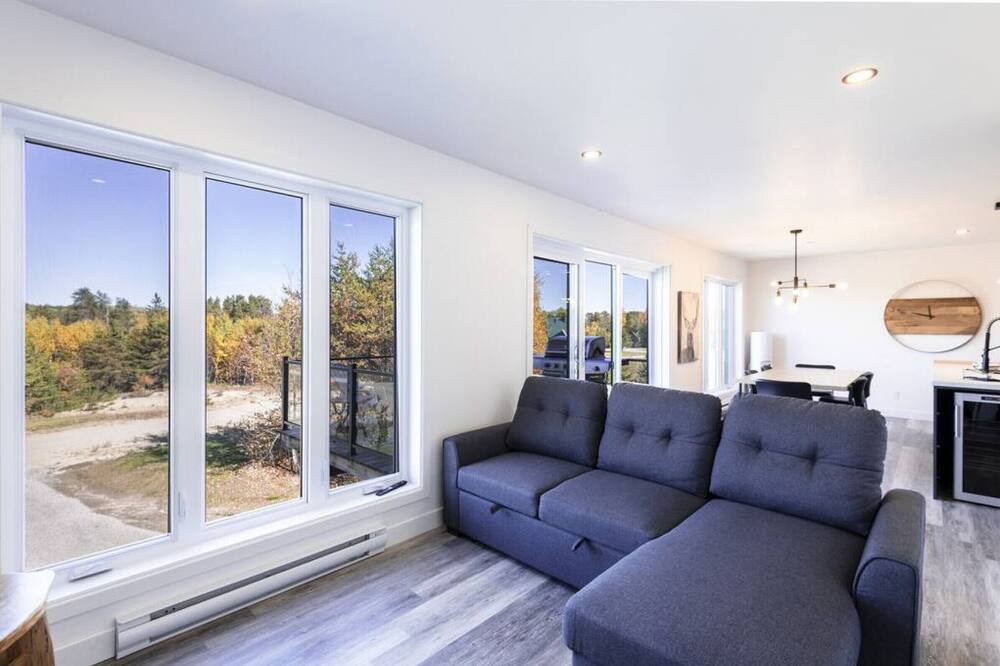 Photo of Livingroom in Saint-Michel-des-Saints