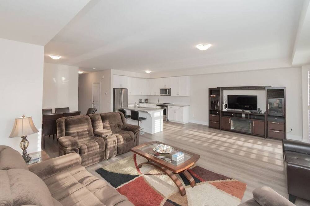 Photo of Livingroom in Watertown