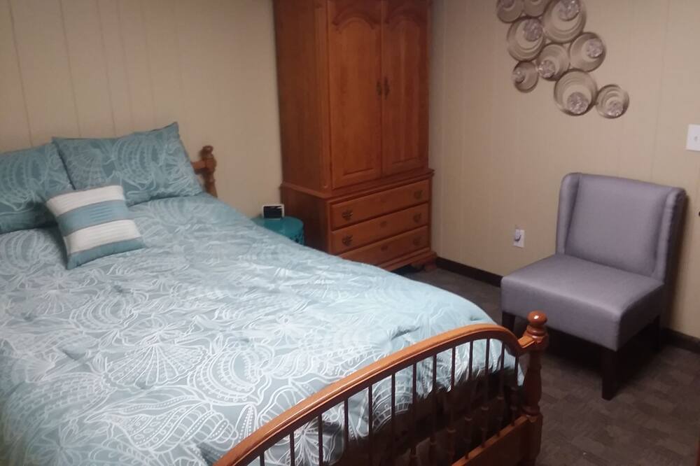 Photo of Bedroom in Port Allegany