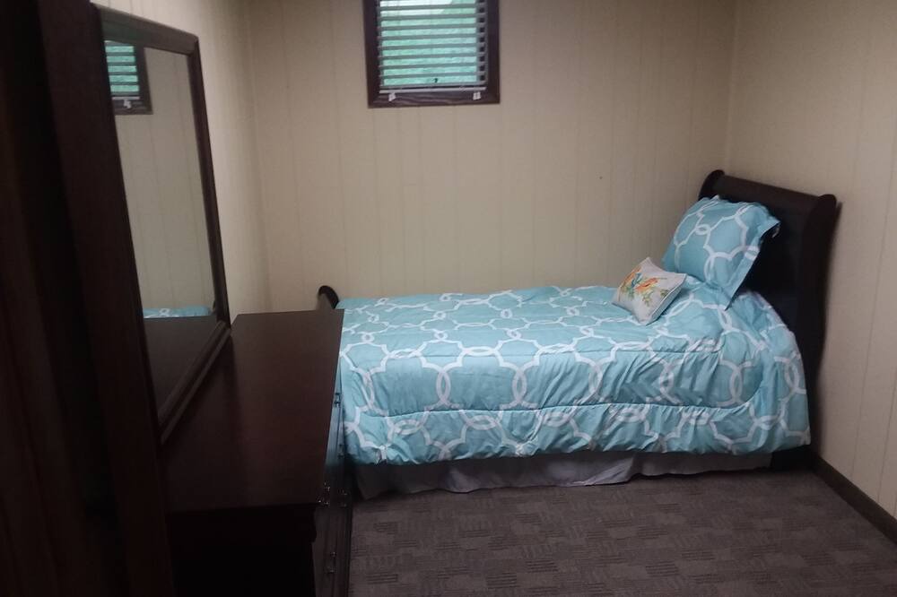 Photo of Bedroom in Port Allegany