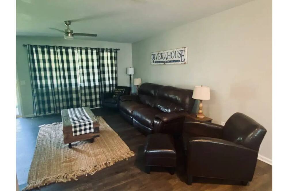 Photo of Livingroom in Pangburn
