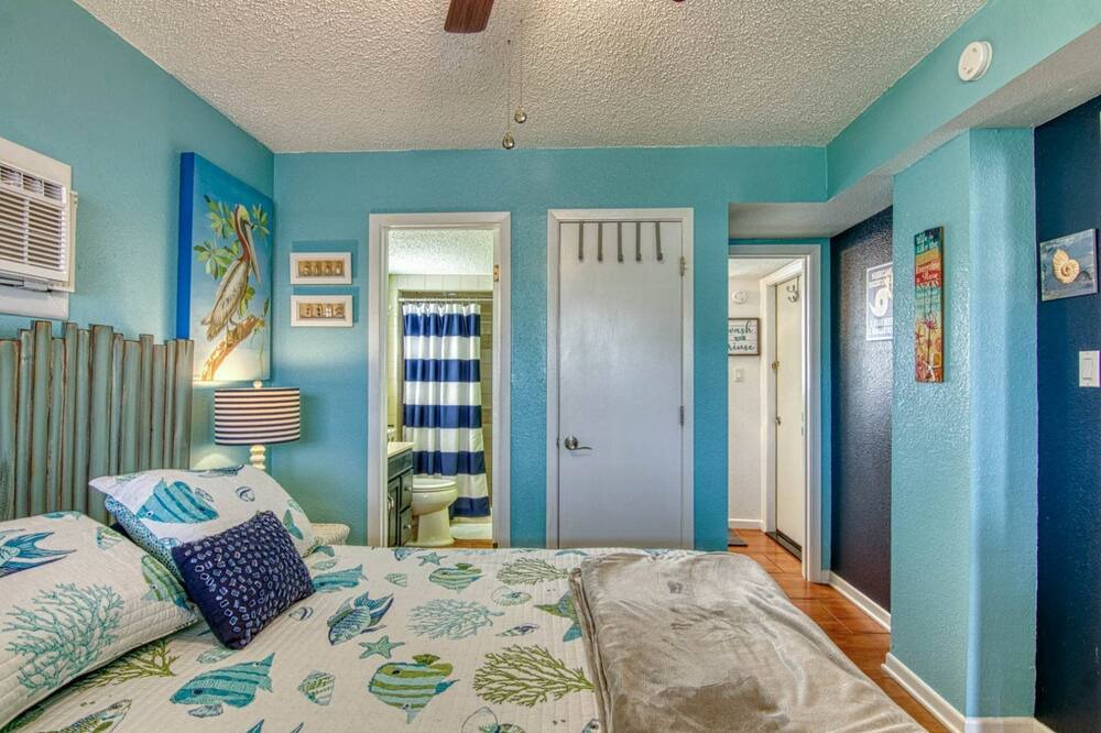 Photo of Bathroom in City-by-the Sea