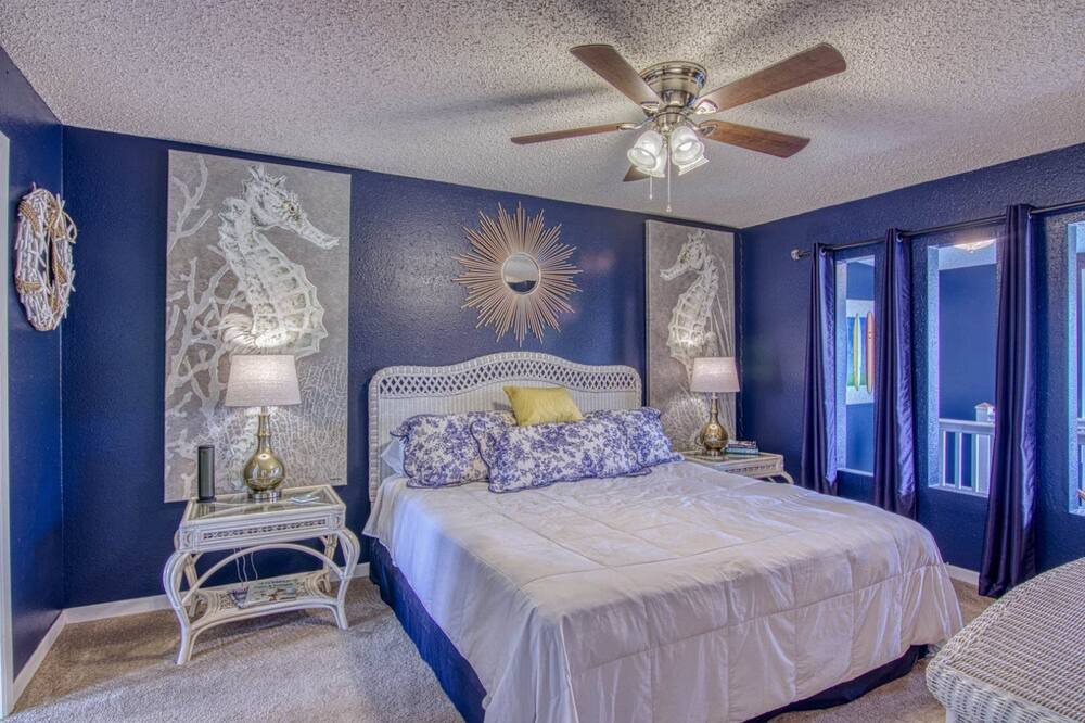 Photo of Bedroom in City-by-the Sea