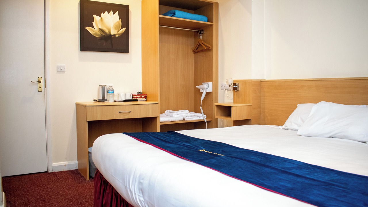 Photo of Bedroom in Marston Green