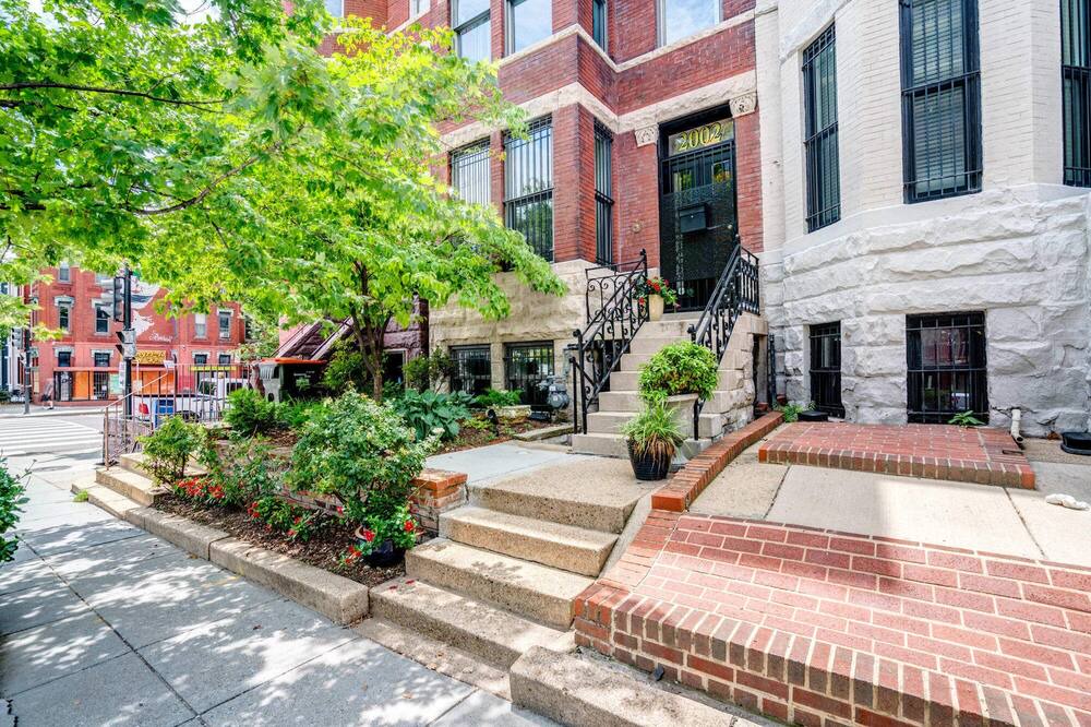 Photo of Outdoor in U Street Corridor