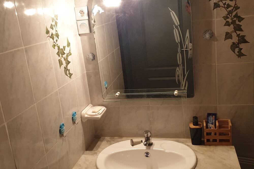 Photo of Bathroom in Saint-Amans-Soult