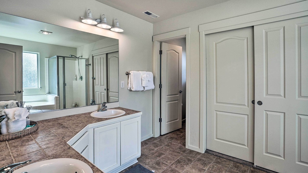 Photo of Others in Larkspur