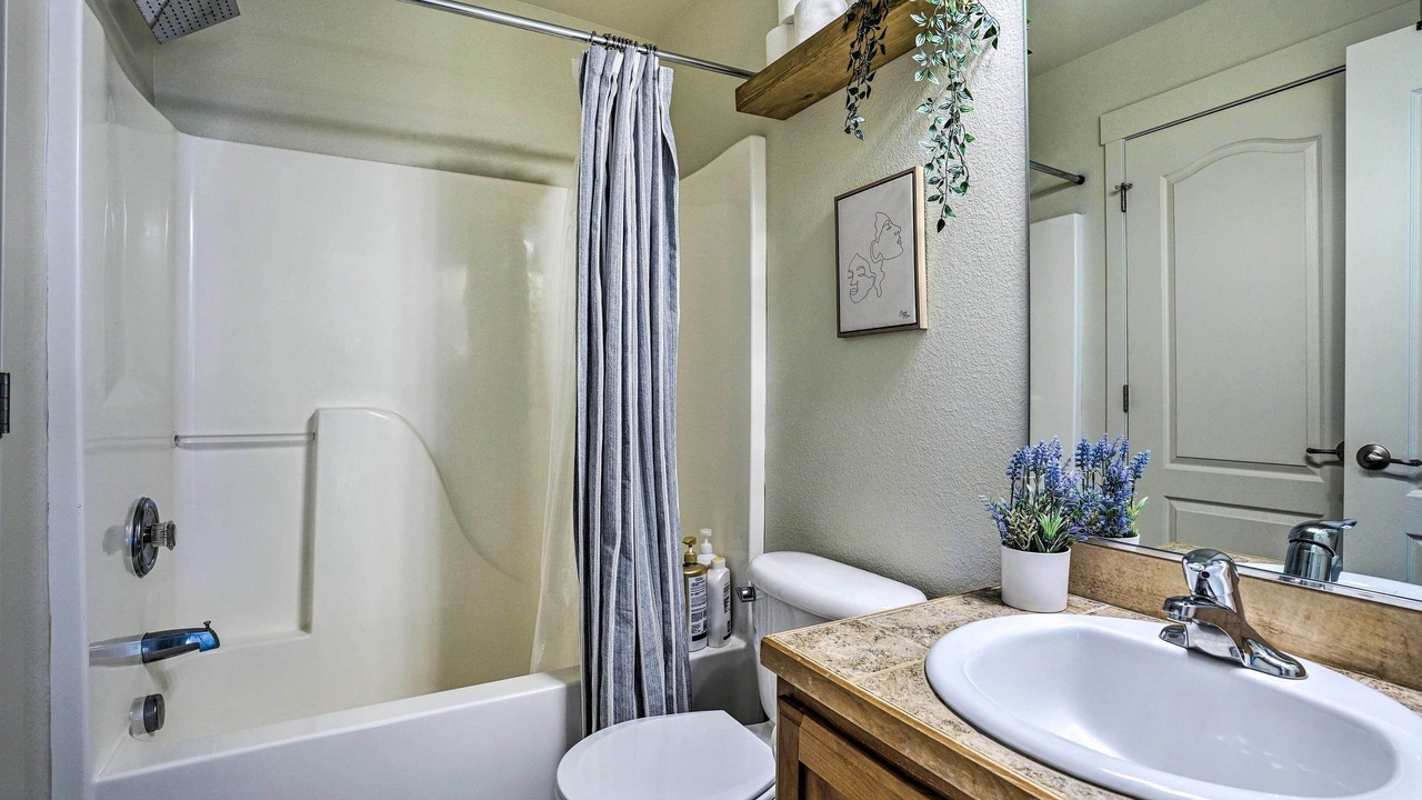 Photo of Others in Larkspur