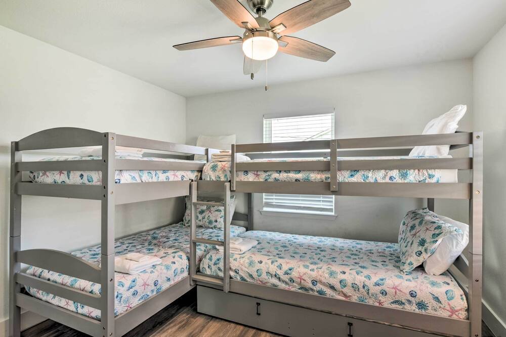 Photo of Bedroom in Galveston