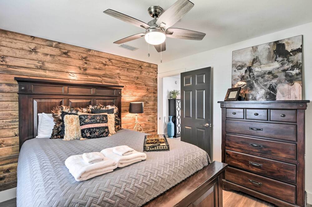 Photo of Bedroom in Galveston