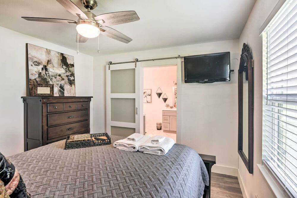Photo of Bedroom in Galveston