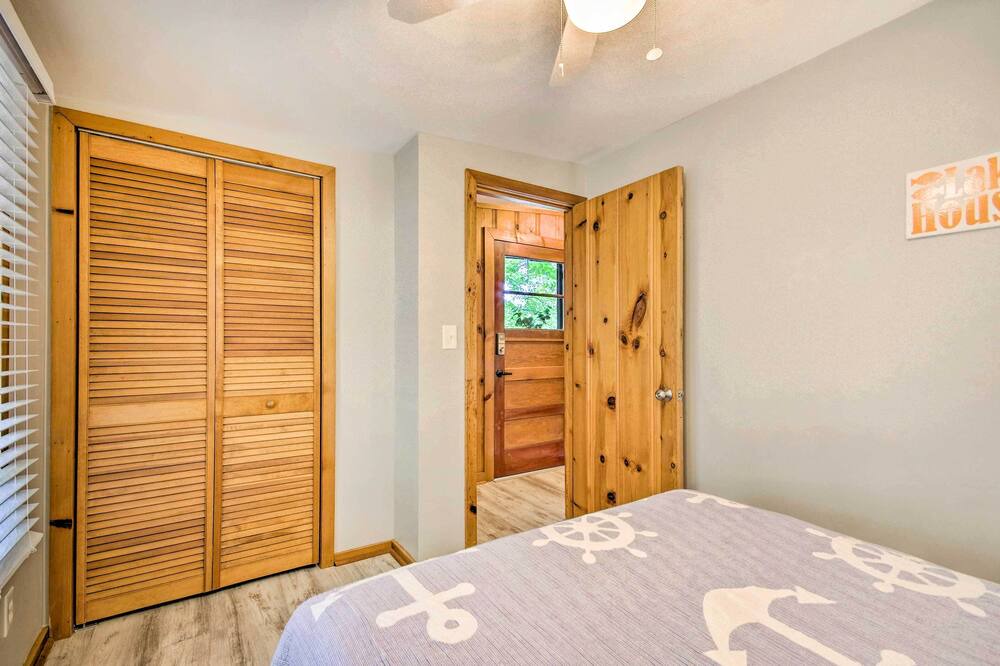 Photo of Bedroom in Lake Ozark