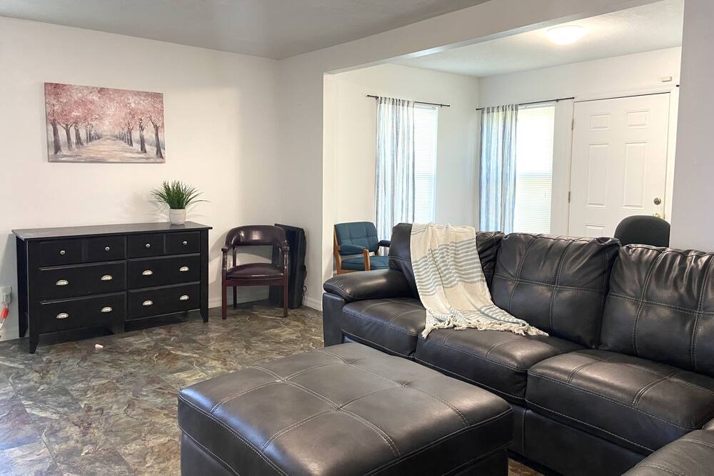 Photo of Livingroom in Lake City