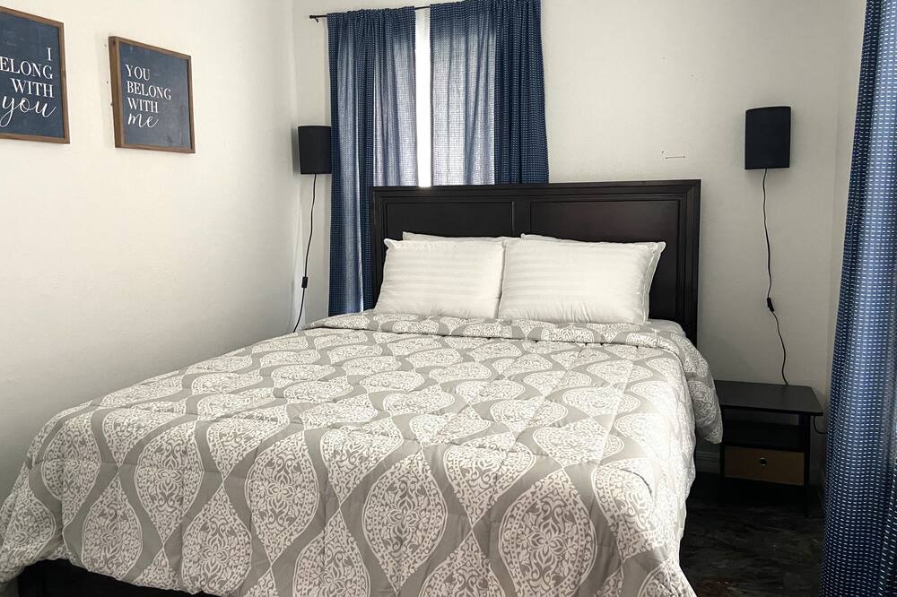 Photo of Bedroom in Lake City