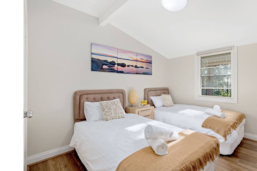 Photo of Bedroom in North Arm Cove