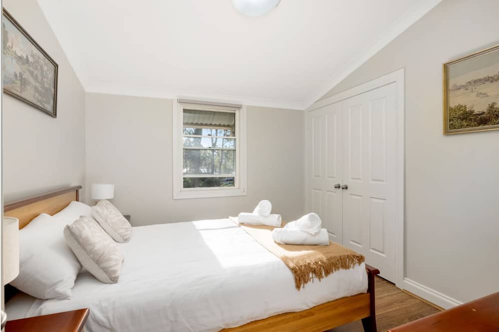 Photo of Bedroom in North Arm Cove