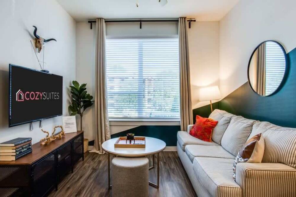 Photo of Livingroom in East Riverside - Oltorf