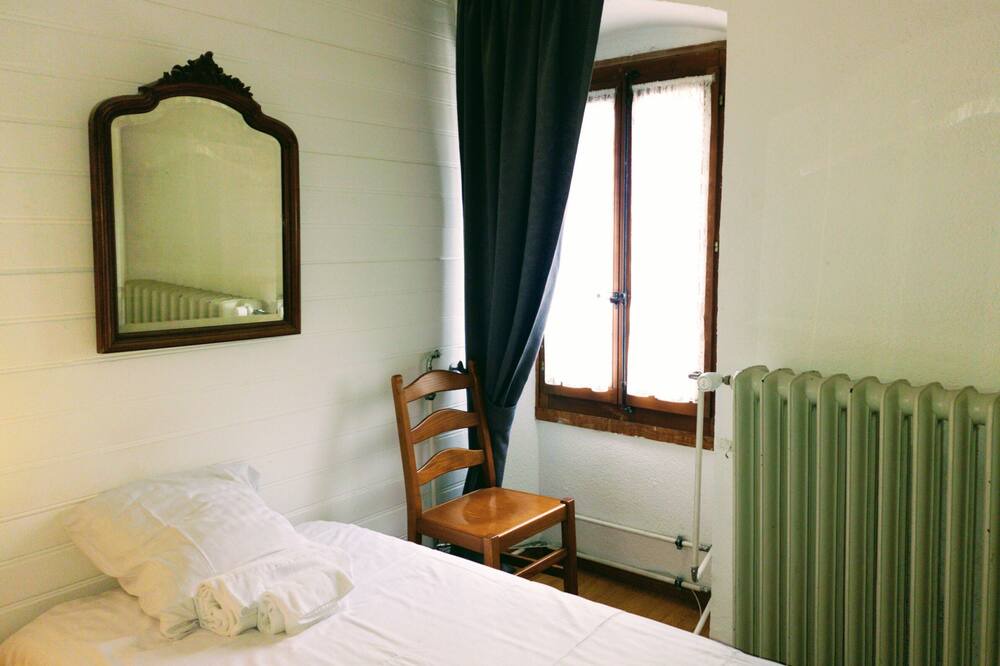 Photo of Bedroom in Mies