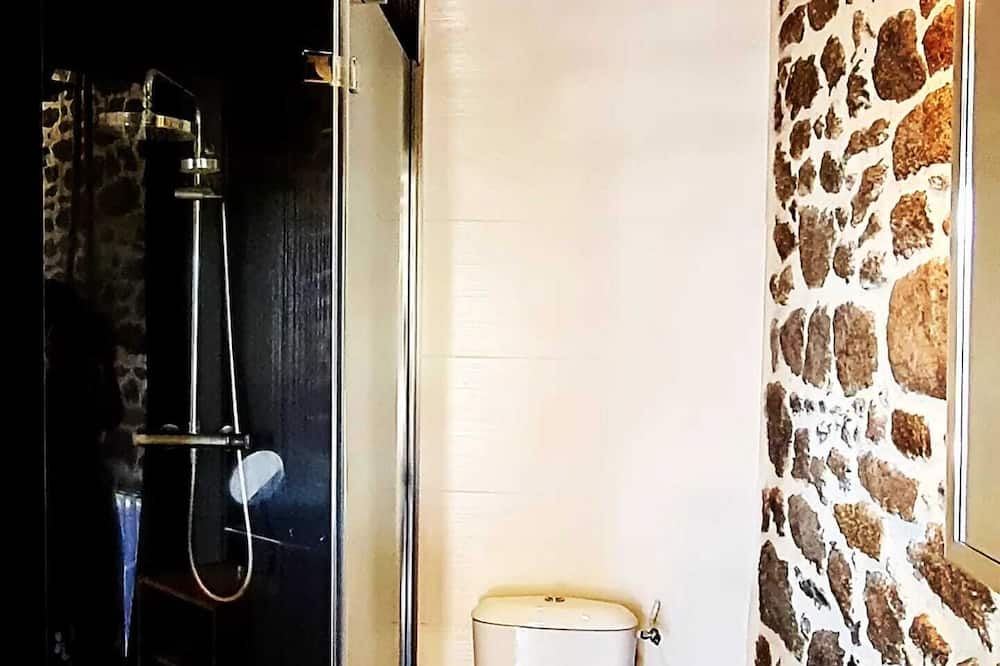 Photo of Bathroom in Saint-Pierre-de-Plesguen