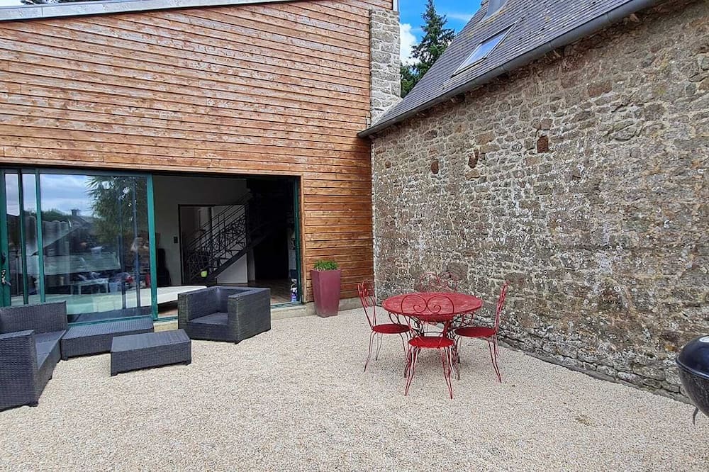 Photo of Patio Balcony in Saint-Pierre-de-Plesguen