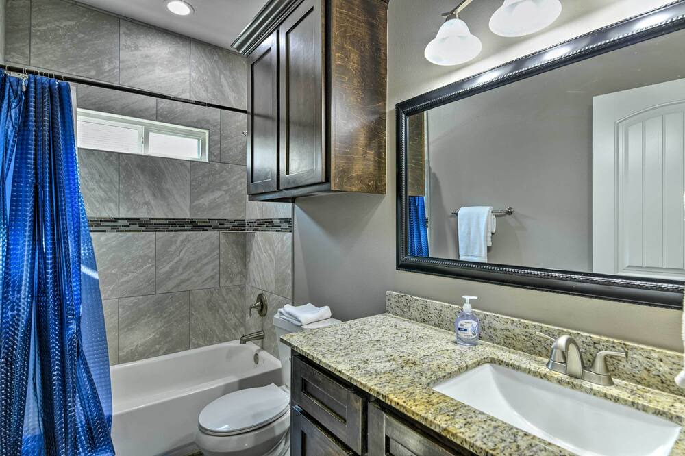 Photo of Bathroom in Aransas Pass