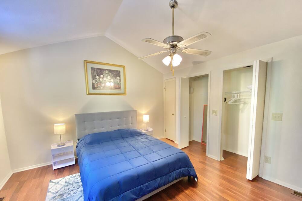 Photo of Bedroom in Cleveland Heights