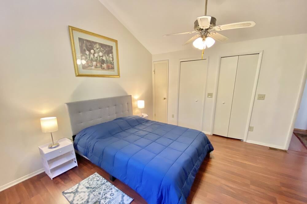 Photo of Bedroom in Cleveland Heights