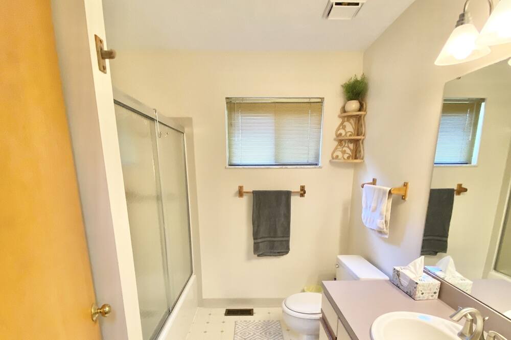 Photo of Bathroom in Cleveland Heights