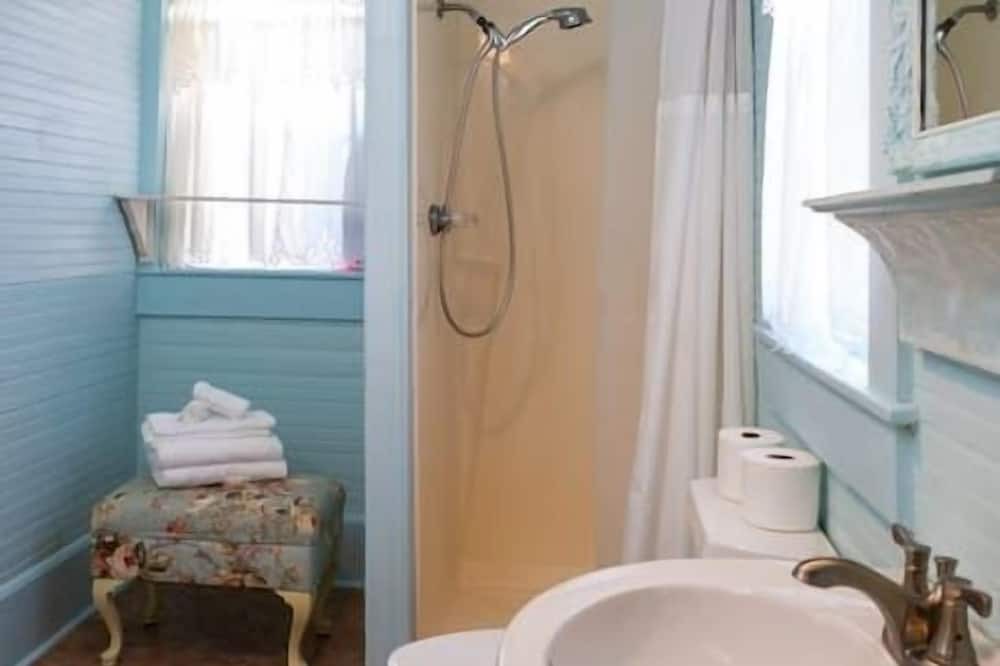 Photo of Bathroom in Lindale