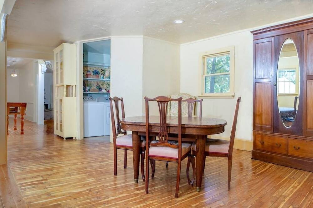 Photo of Bedroom in Lindale