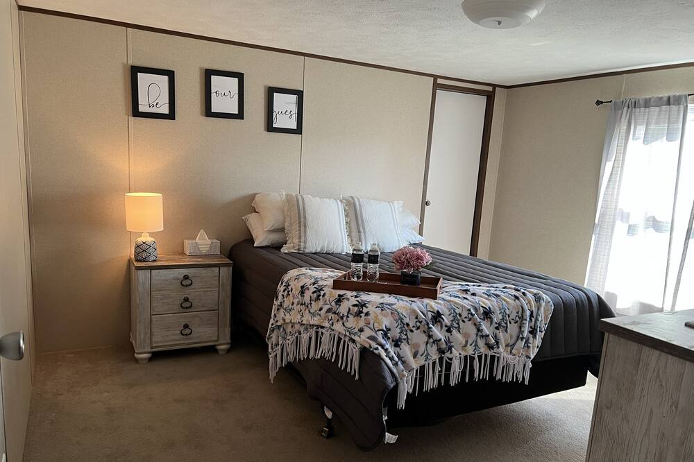 Photo of Bedroom in Waynoka