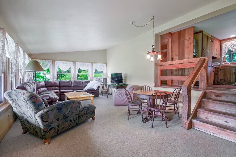 Photo of Livingroom in Layton