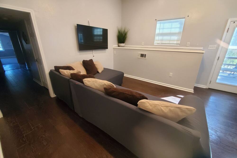 Photo of Livingroom in Trinity