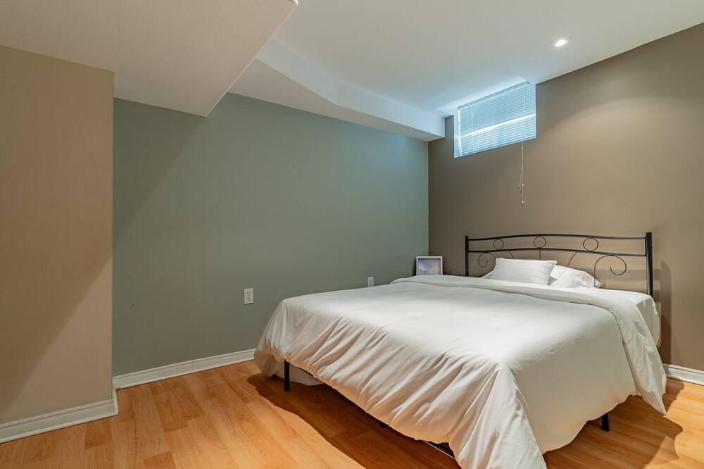 Photo of Bedroom in Barrie