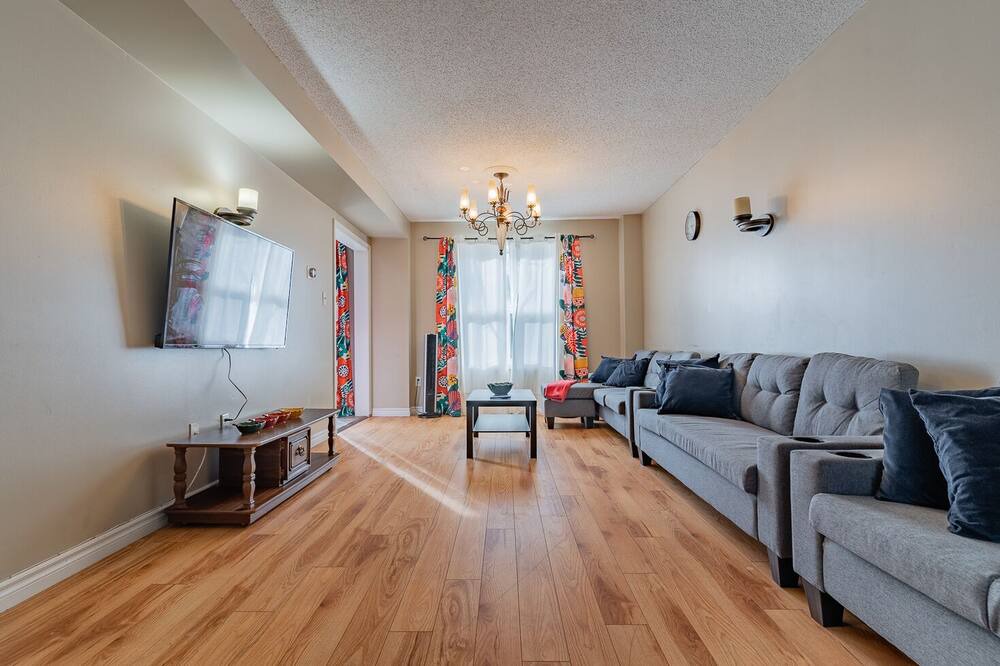Photo of Livingroom in Barrie