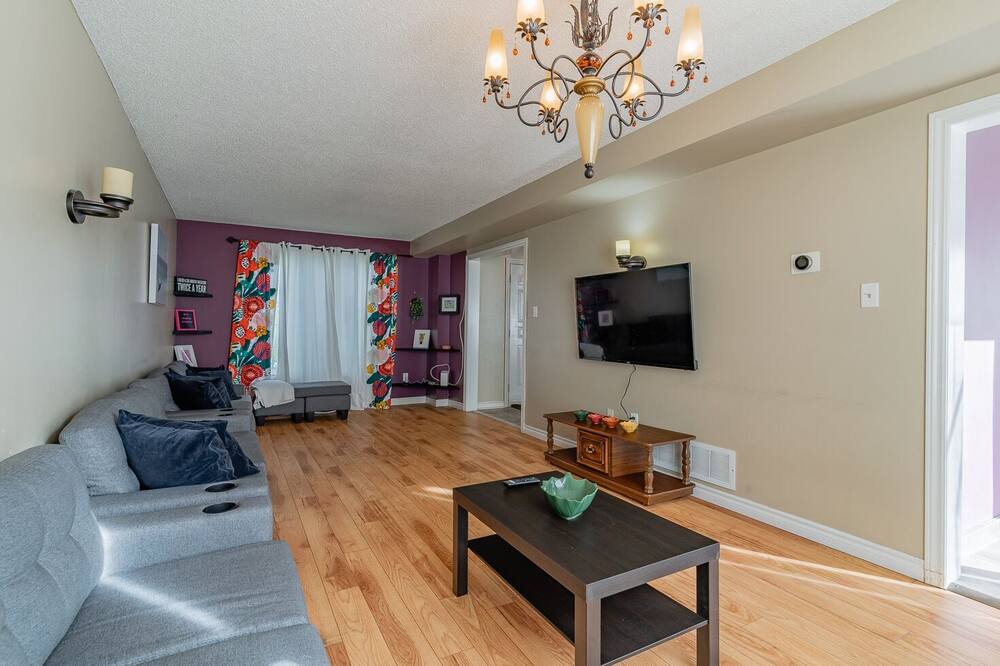 Photo of Livingroom in Barrie