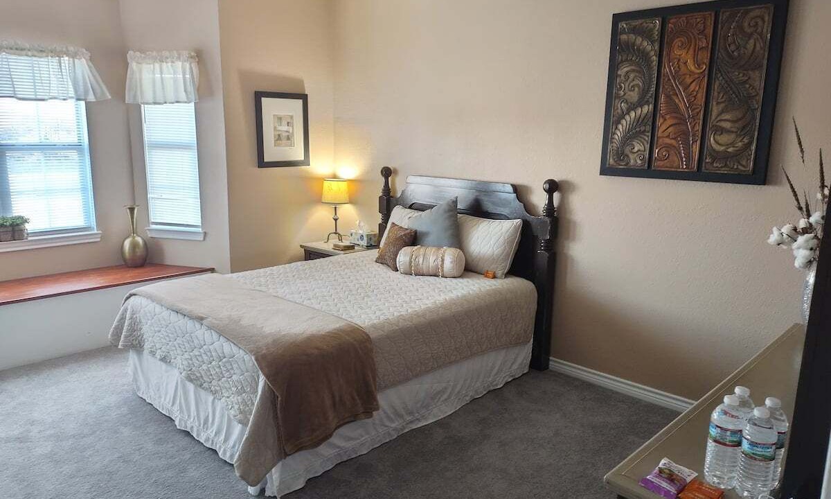 Photo of Bedroom in Commerce
