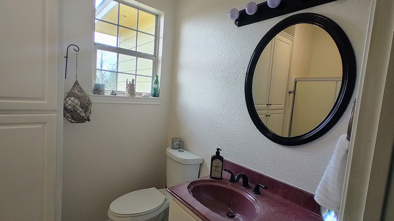 Photo of Bathroom in Commerce