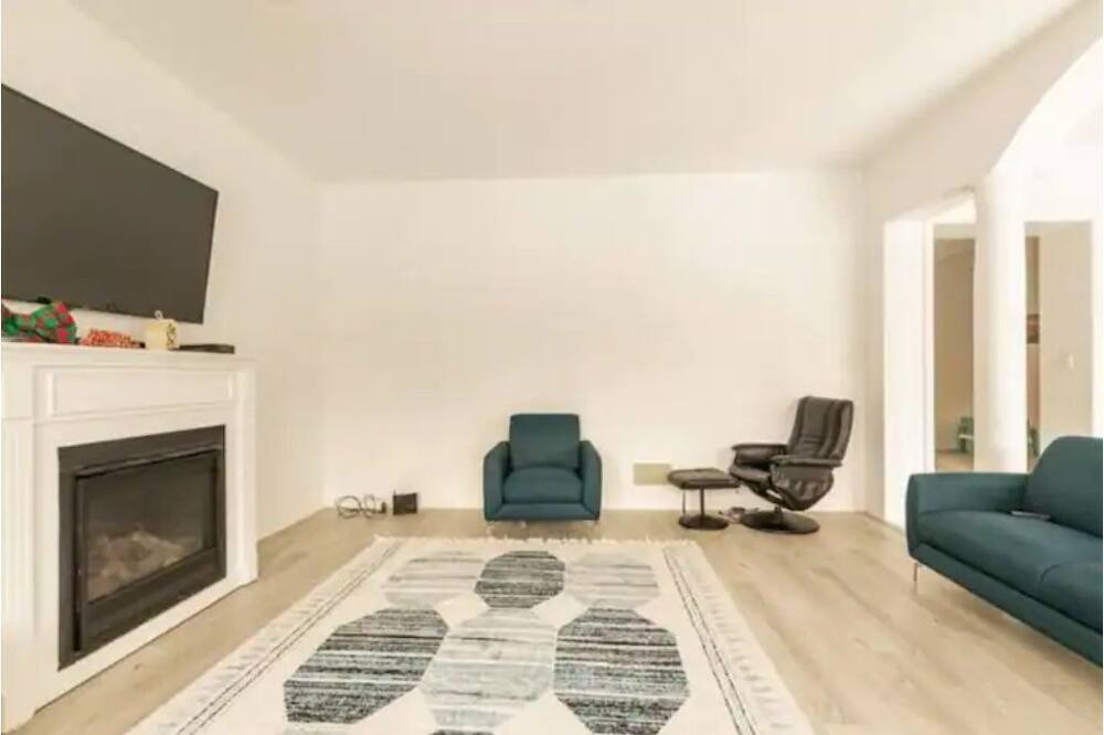 Photo of Bedroom in Oshawa