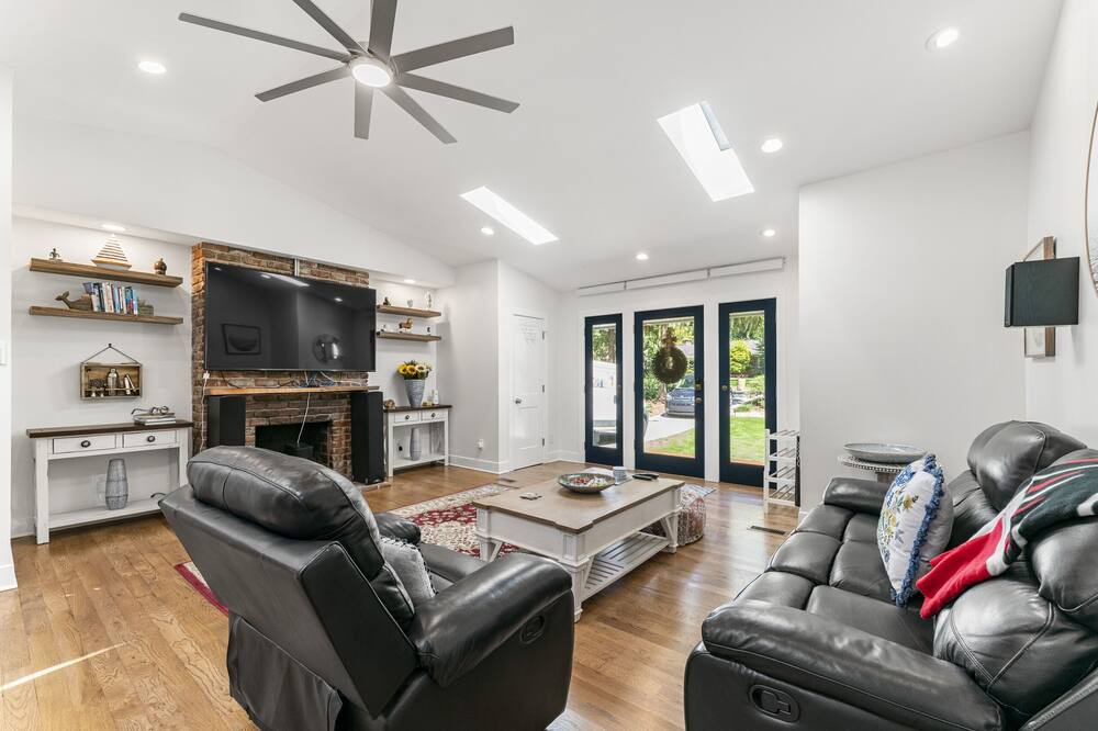 Photo of Livingroom in Lavista Park