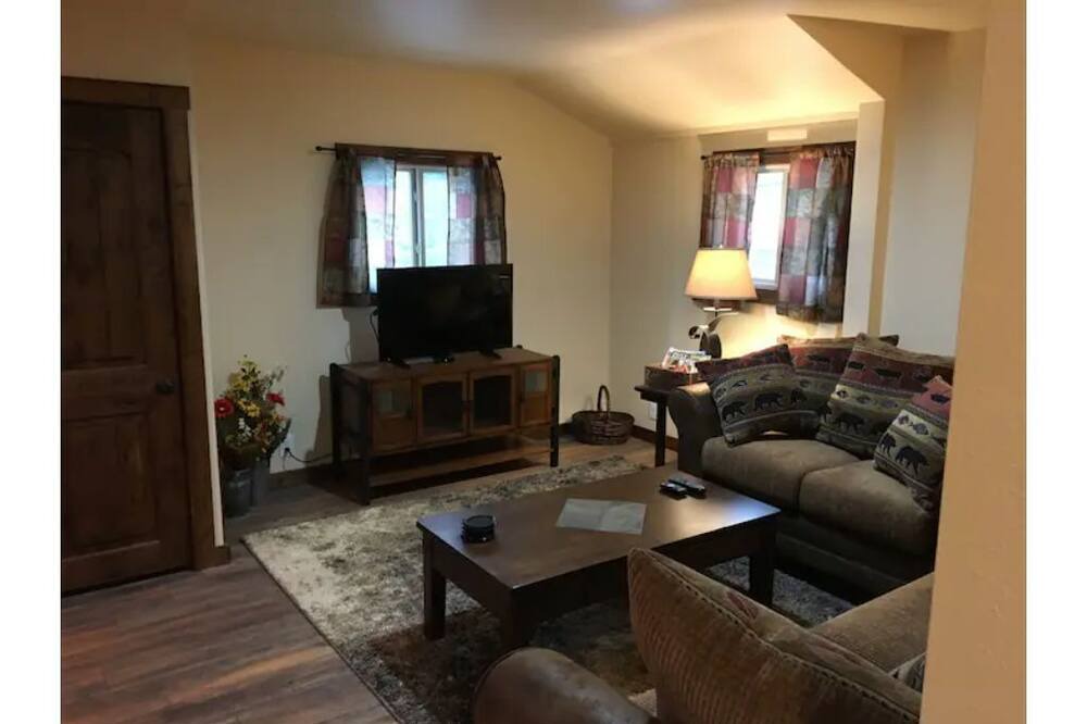 Photo of Livingroom in Evergreen