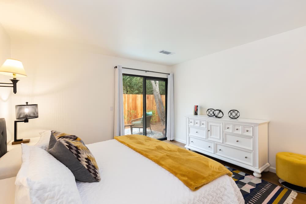 Photo of Bedroom in St. Helena