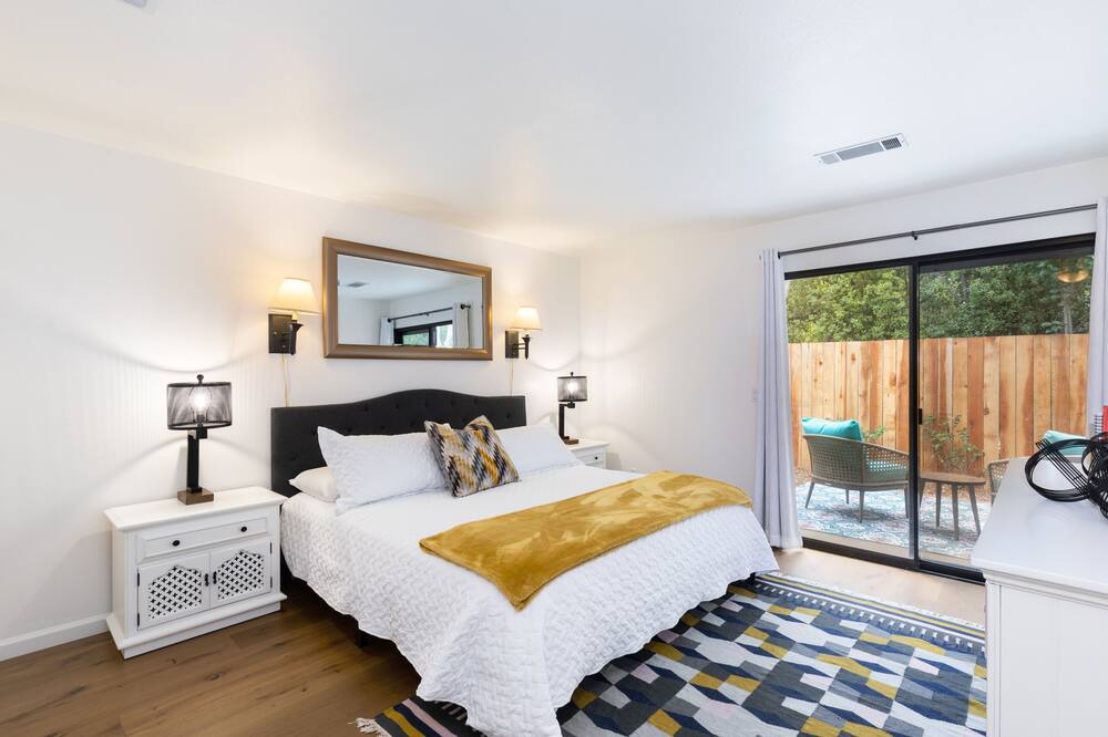 Photo of Others in St. Helena